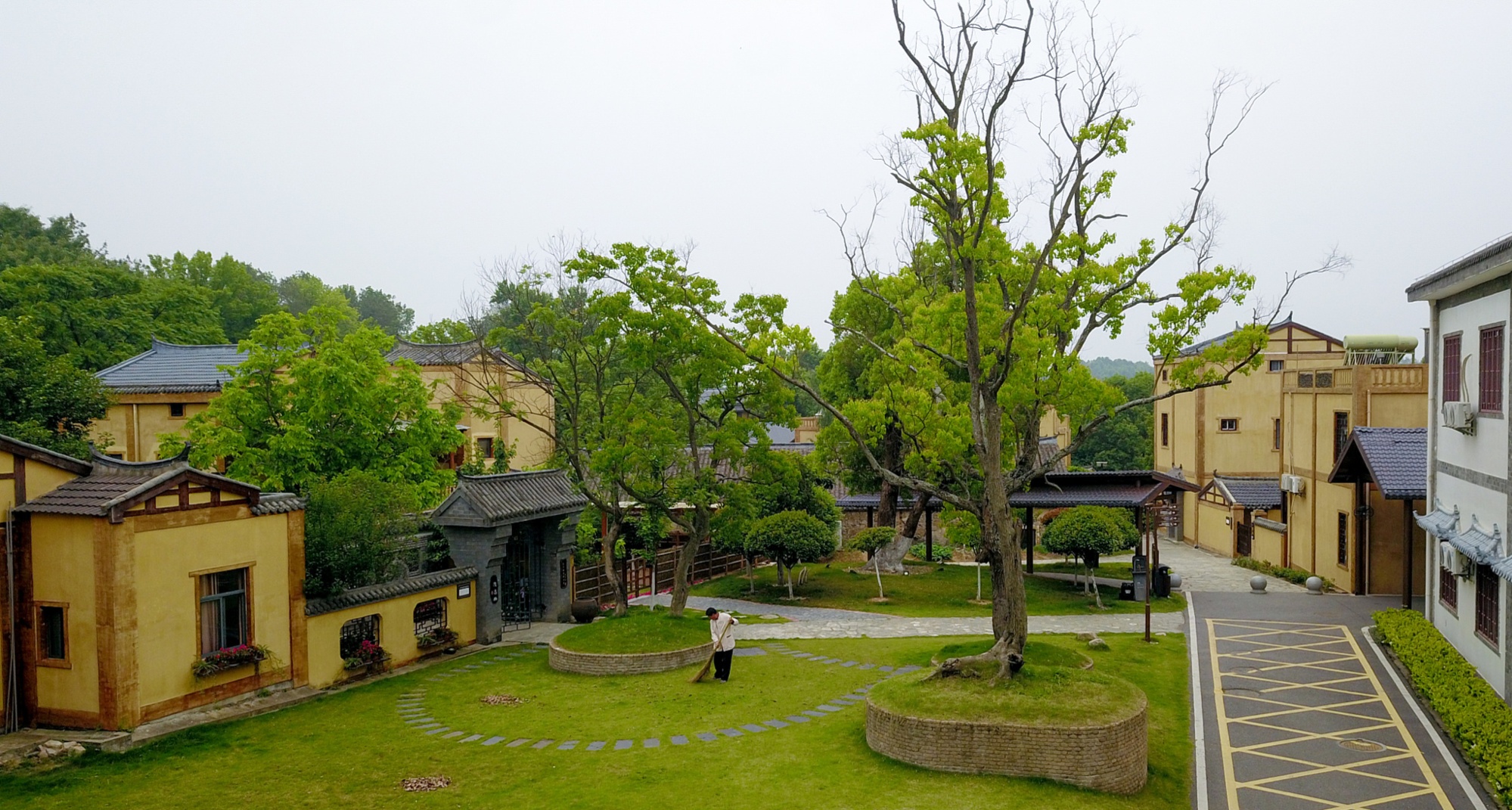 擎 让中国民宿留住更多的“诗和远方”尊龙凯时ag旗舰厅试玩乡村旅游新引